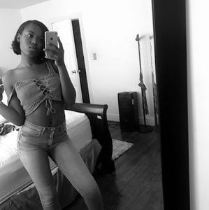 Meet your Posher, Nayah